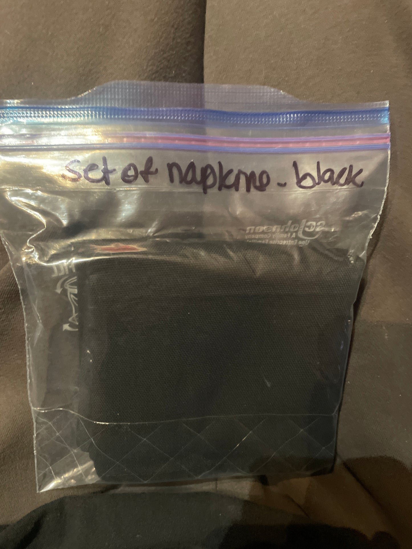 Longaberger Set of Napkins black 