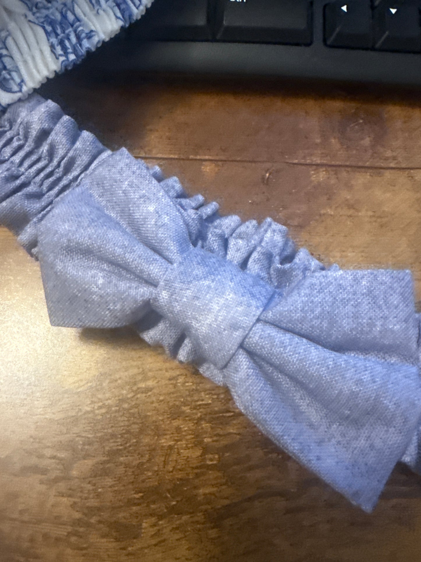 Longaberger small garter on chambray