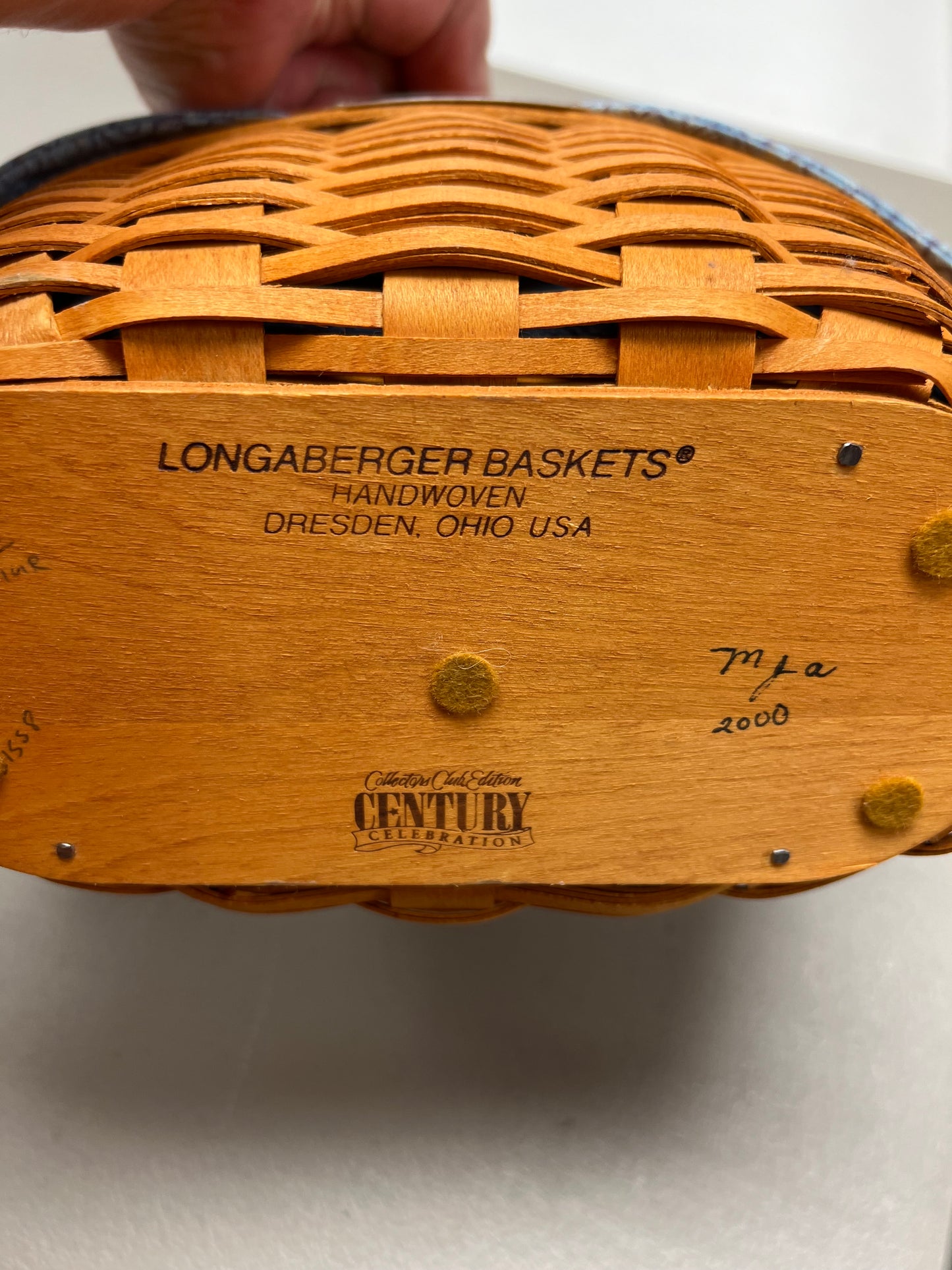 Longaberger century basket with liner, protector & lid