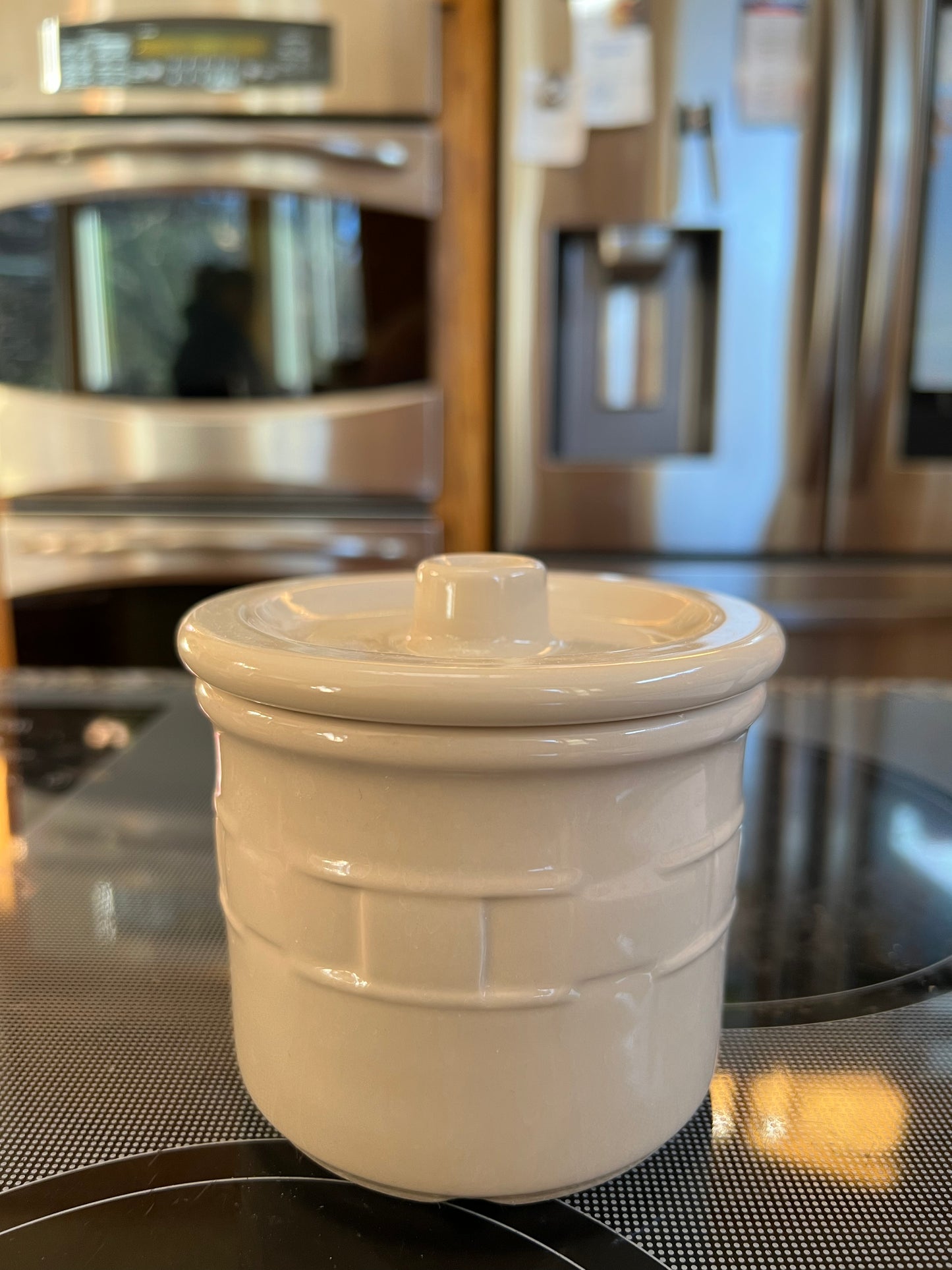 Longaberger salt Croc with lid in ivory