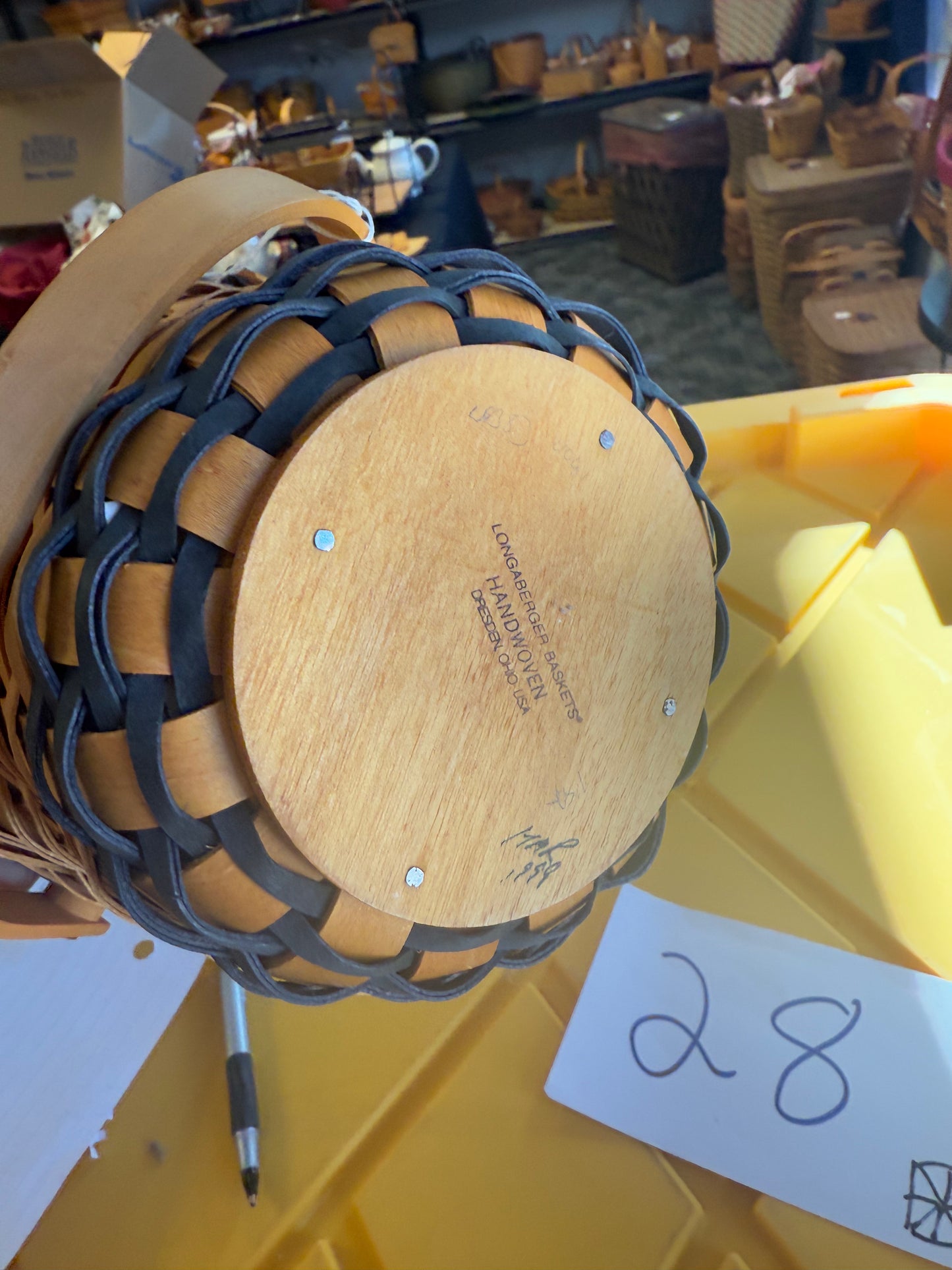 Longaberger daisy basket with liner and protector