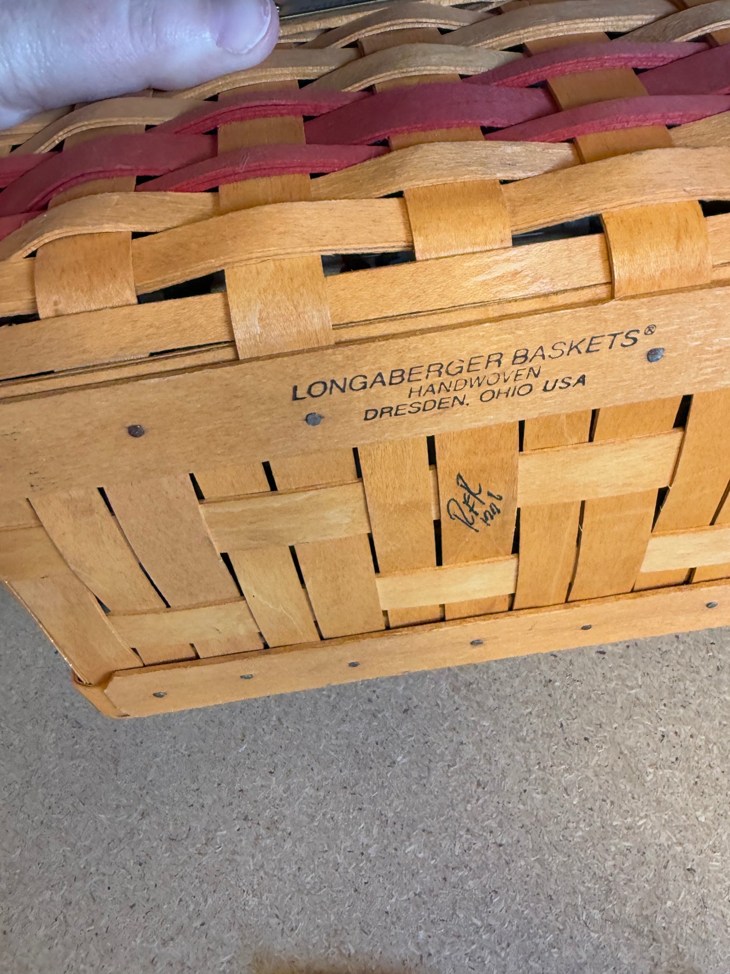 Longaberger 1996 holiday cheer with liner, protector, and handle gripper