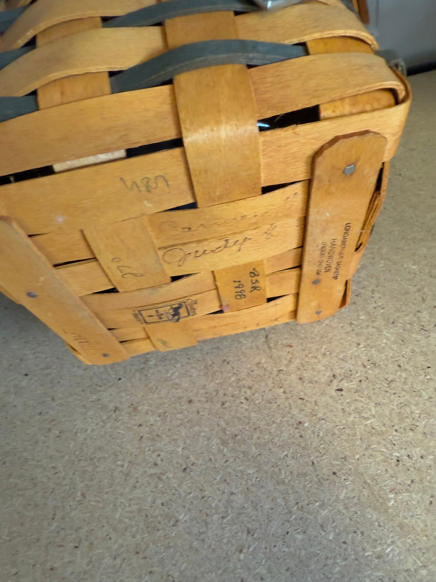 Longaberger 1998 Crawford barn raising with lid, protector, and tie on