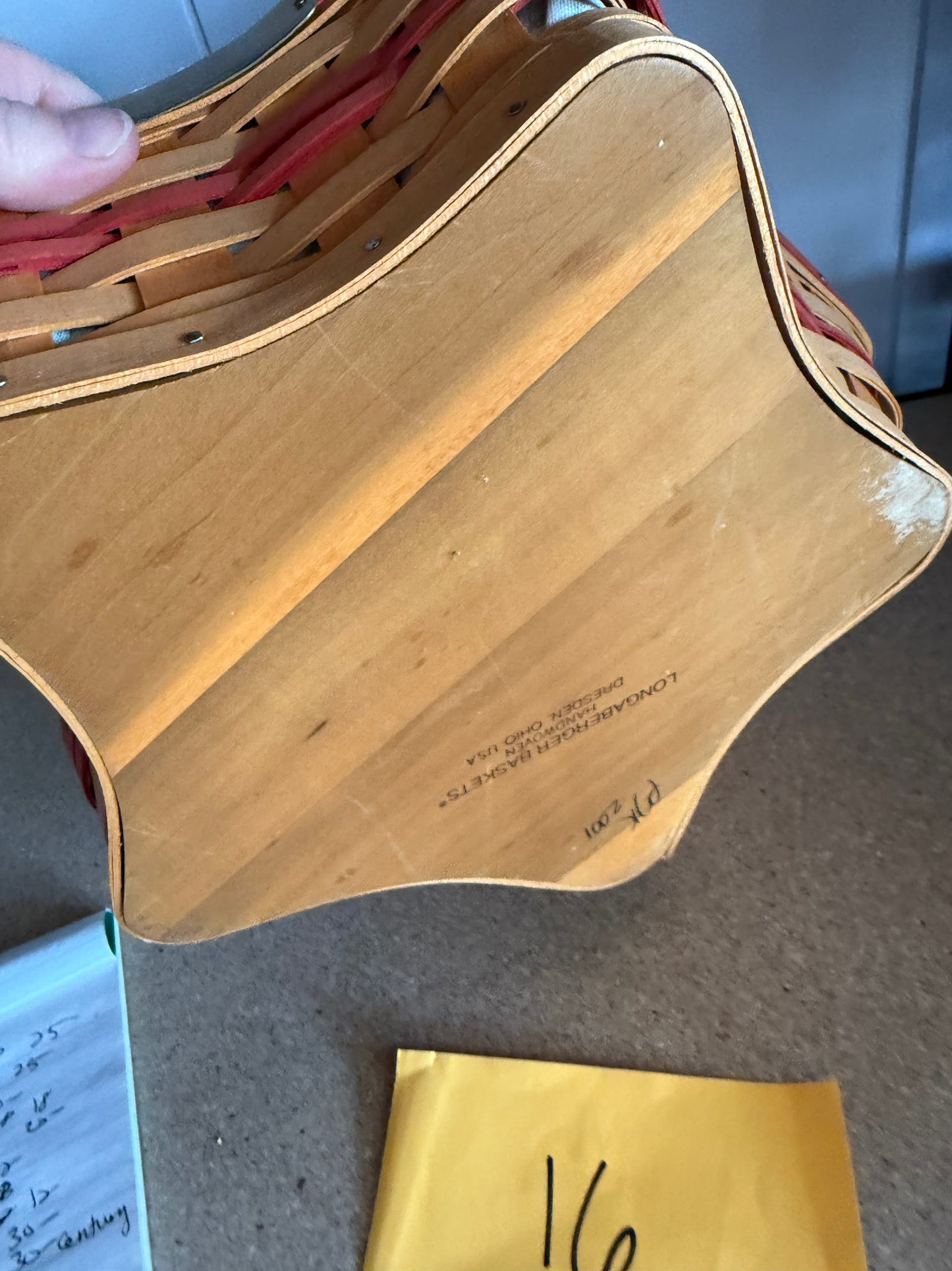 Longaberger 2001 shining star with liner and protector