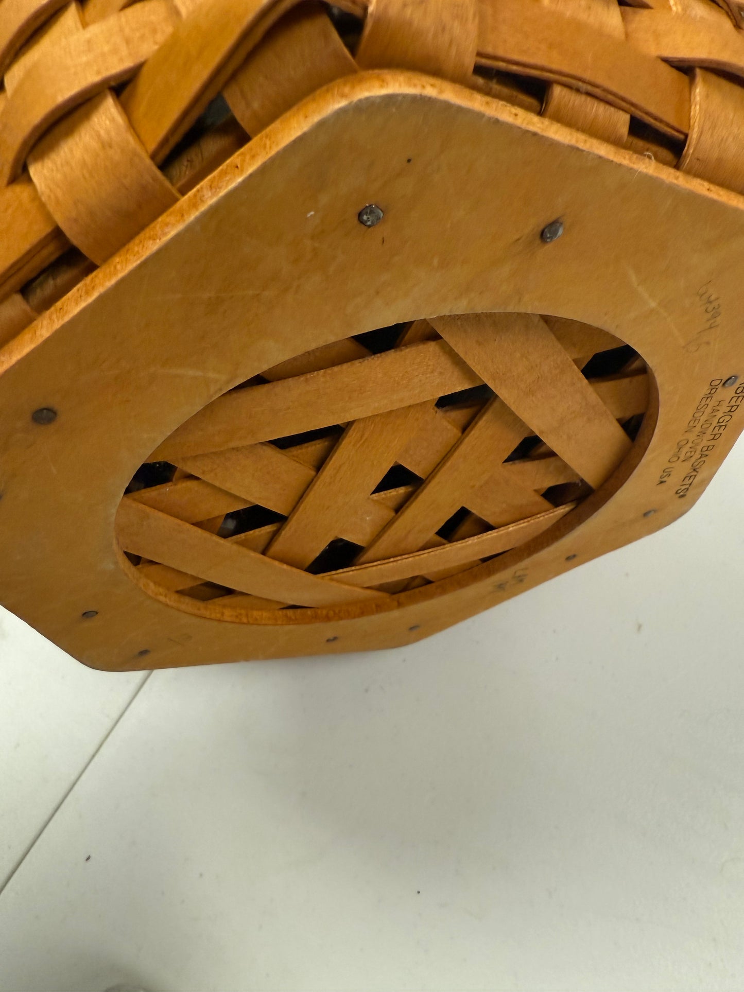 Longaberger 1997 snowflake with protector and tie on