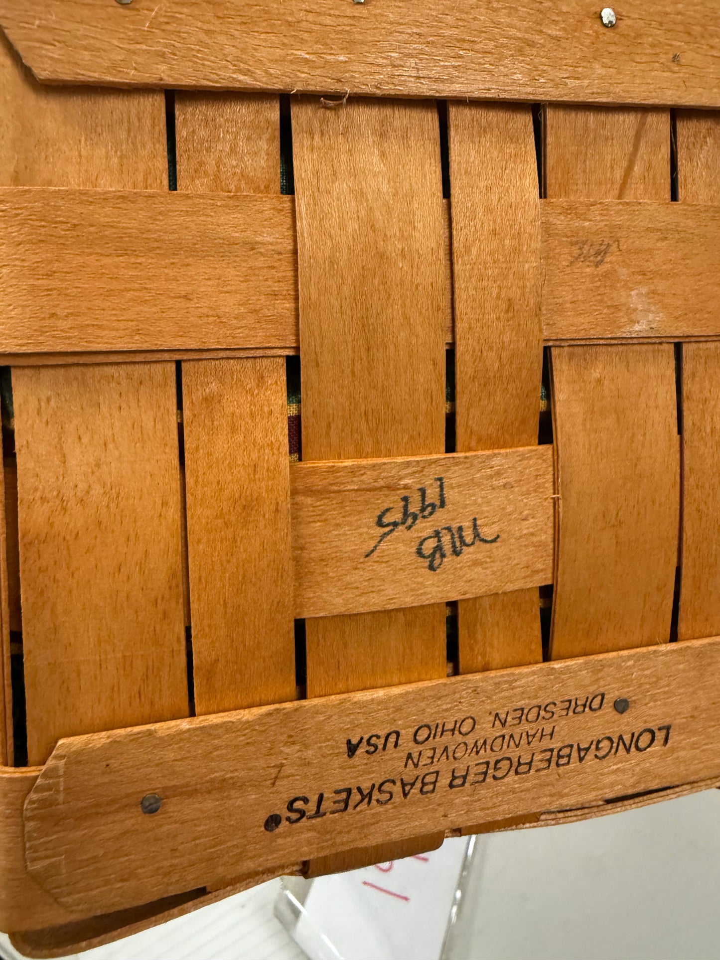 Longaberger 1995 cranberry with liner and protector, and tie on