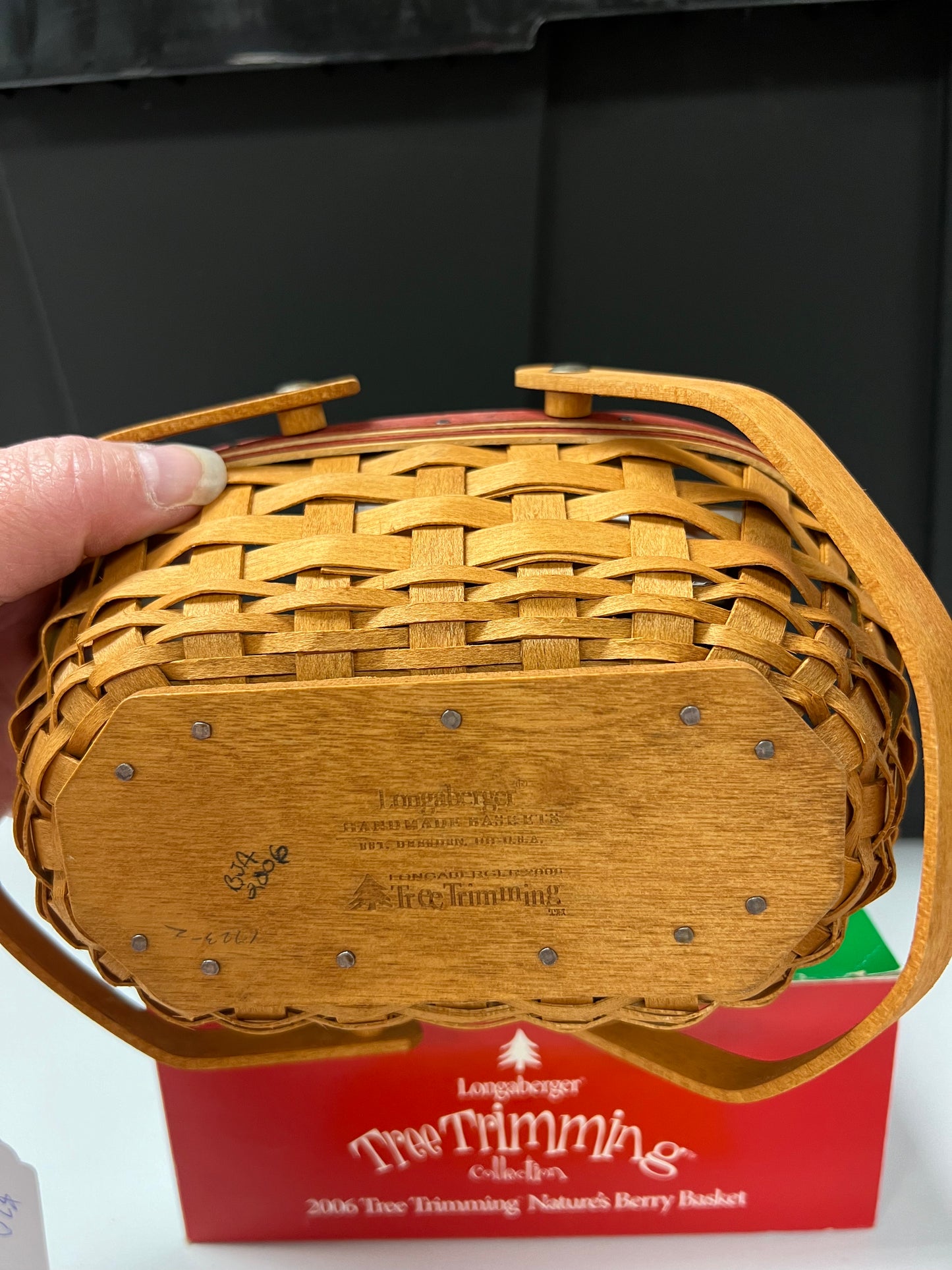 Longaberger tree trimmings natures berry basket with tie on