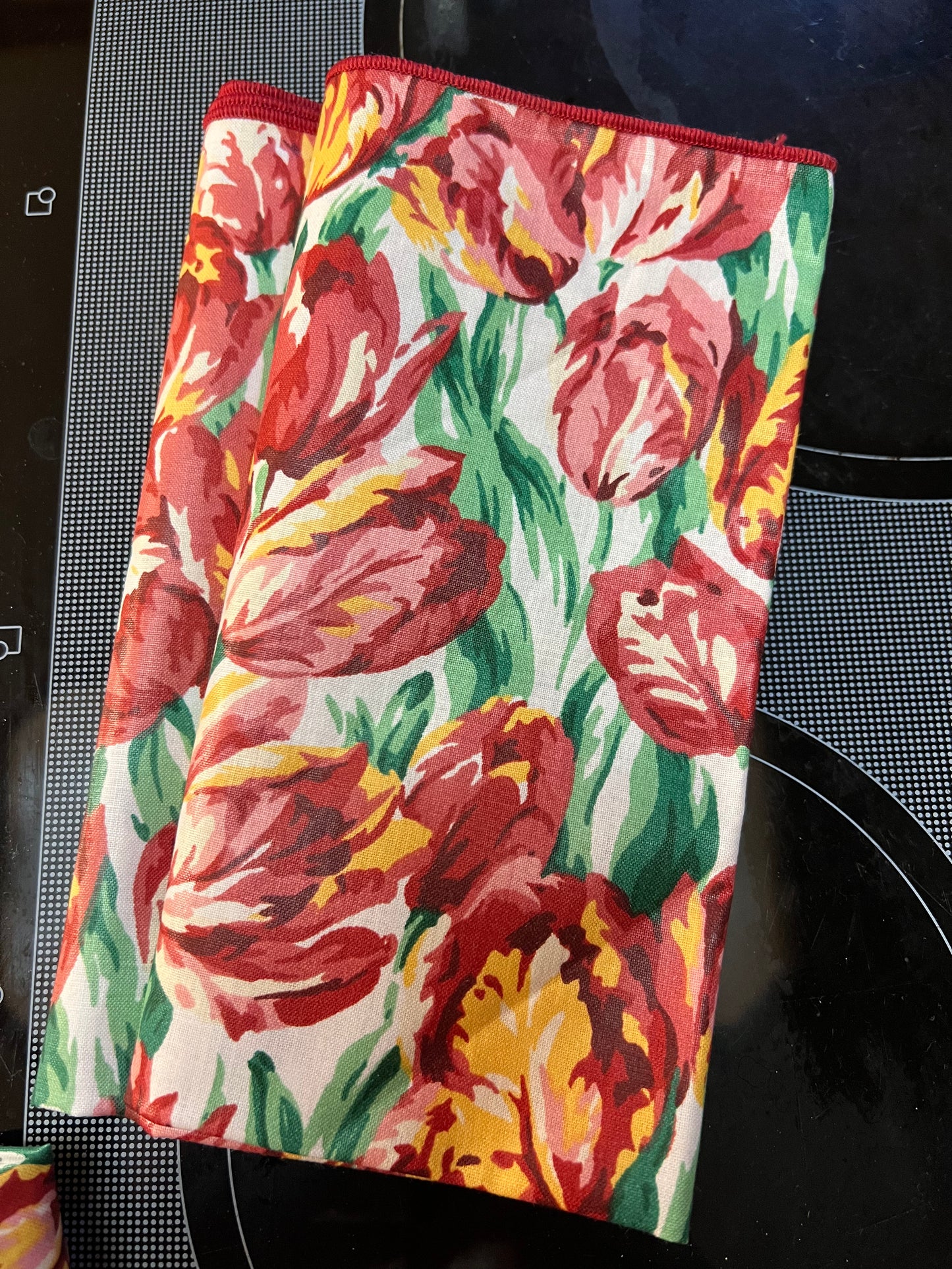 Longaberger pair of napkins in tulip