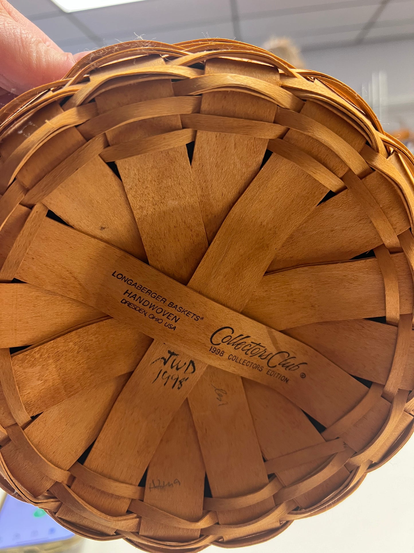 Longaberger Collectors Club 1998 Renewal Basket with Liner and Protector