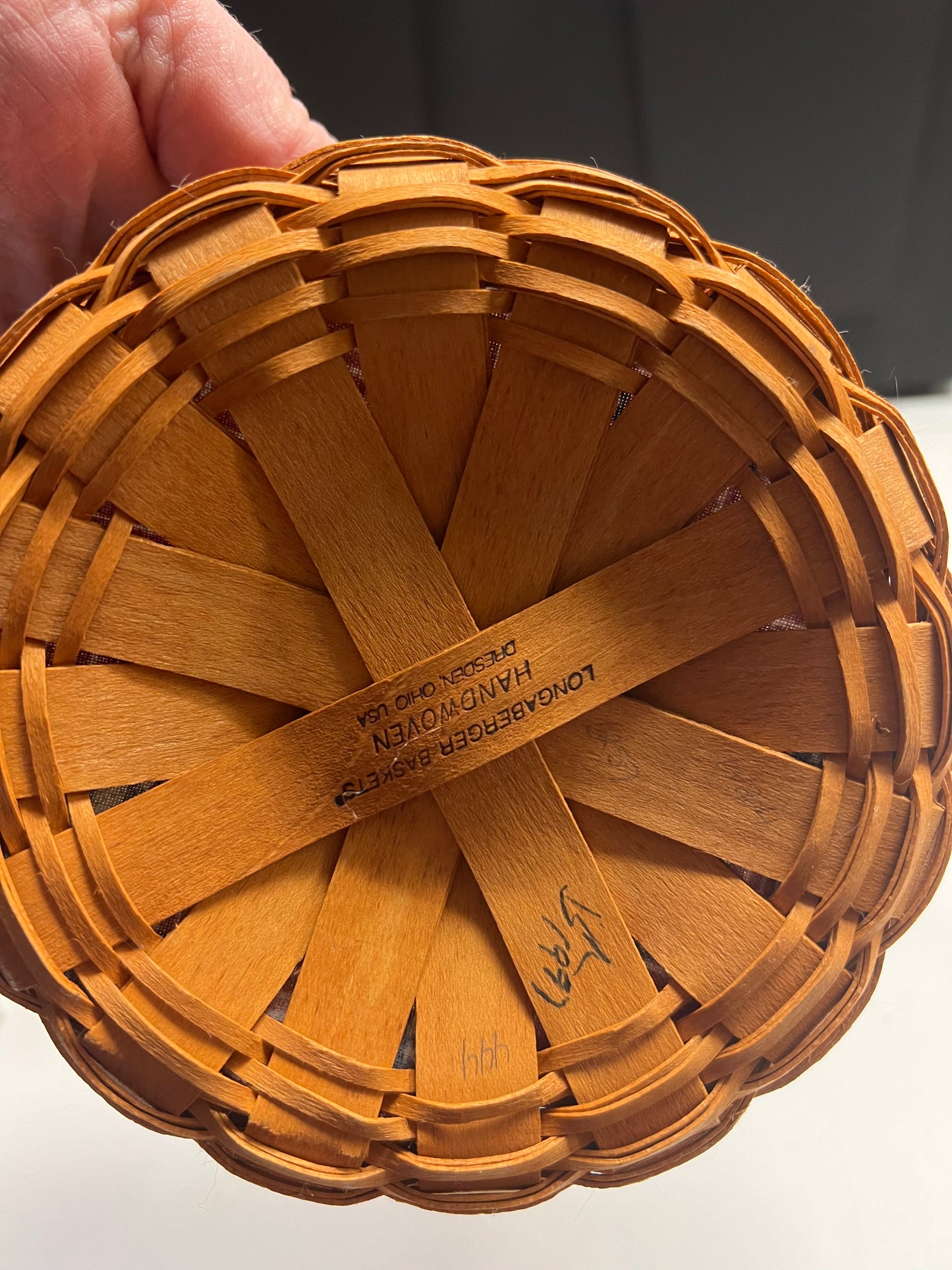 Longaberger 1997 inaugural basket with liner & protector