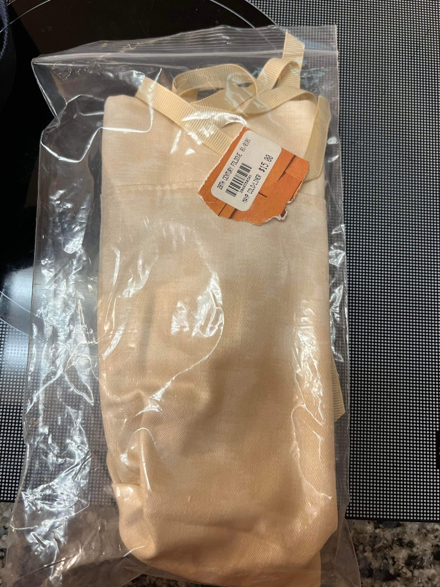 Homestead 20th Century Foldove Liner in Cream