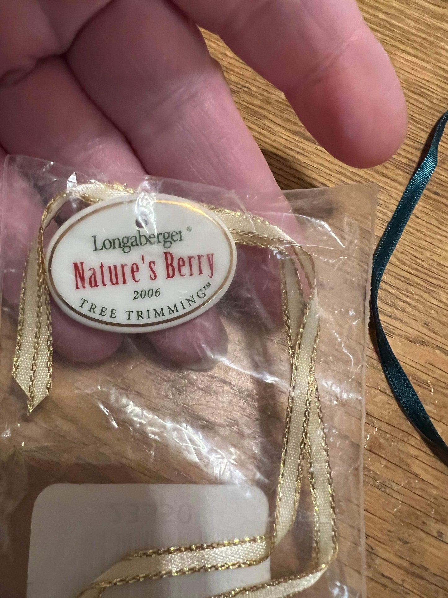 Longaberger Natures Berry 2006 Tree Trimming Tie On