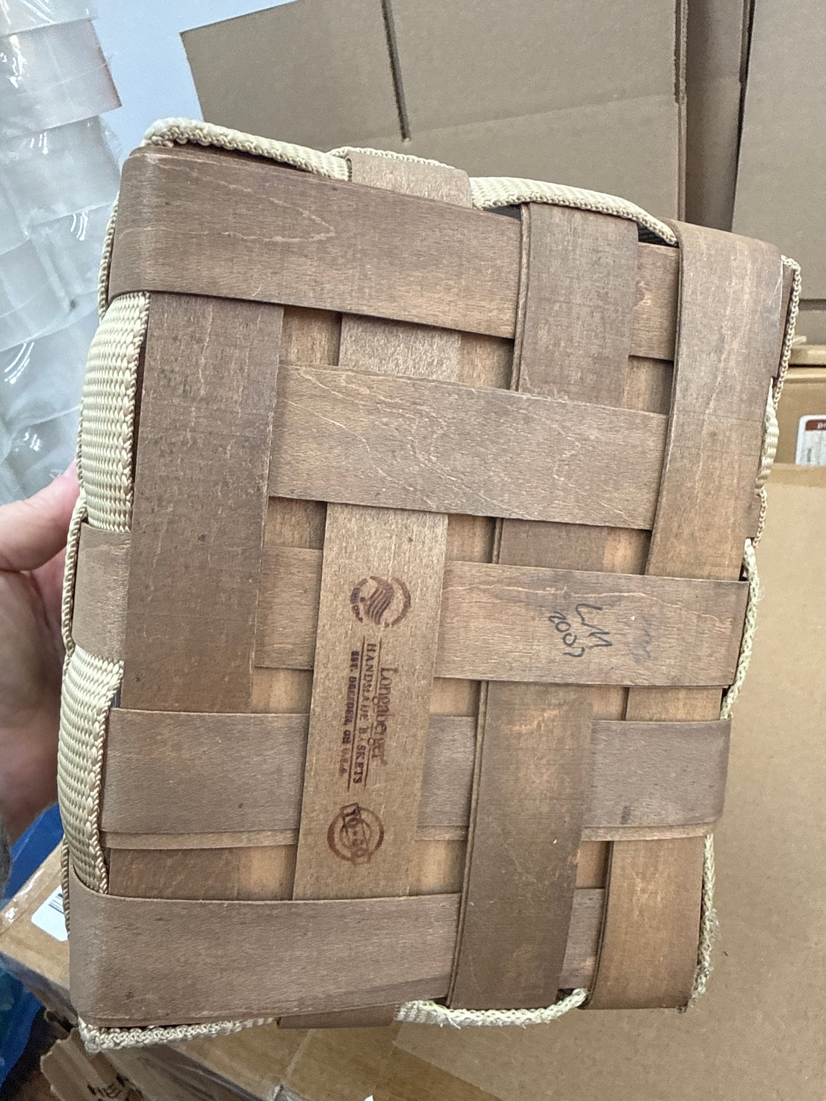 Longaberger to go tote with protector