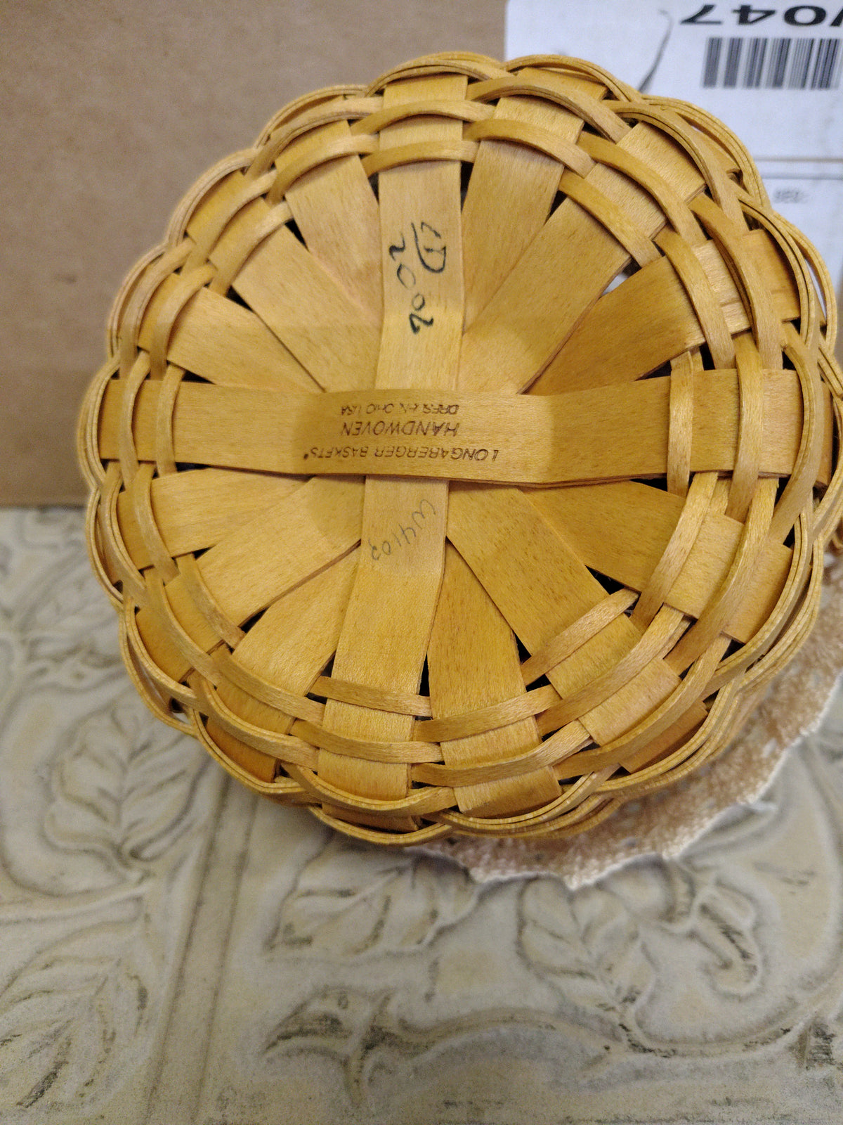Longaberger Saffron basket with liner and protector