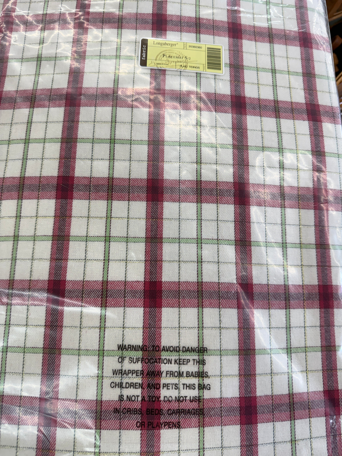 Longaberger set of 2 placemats in plaid tidings