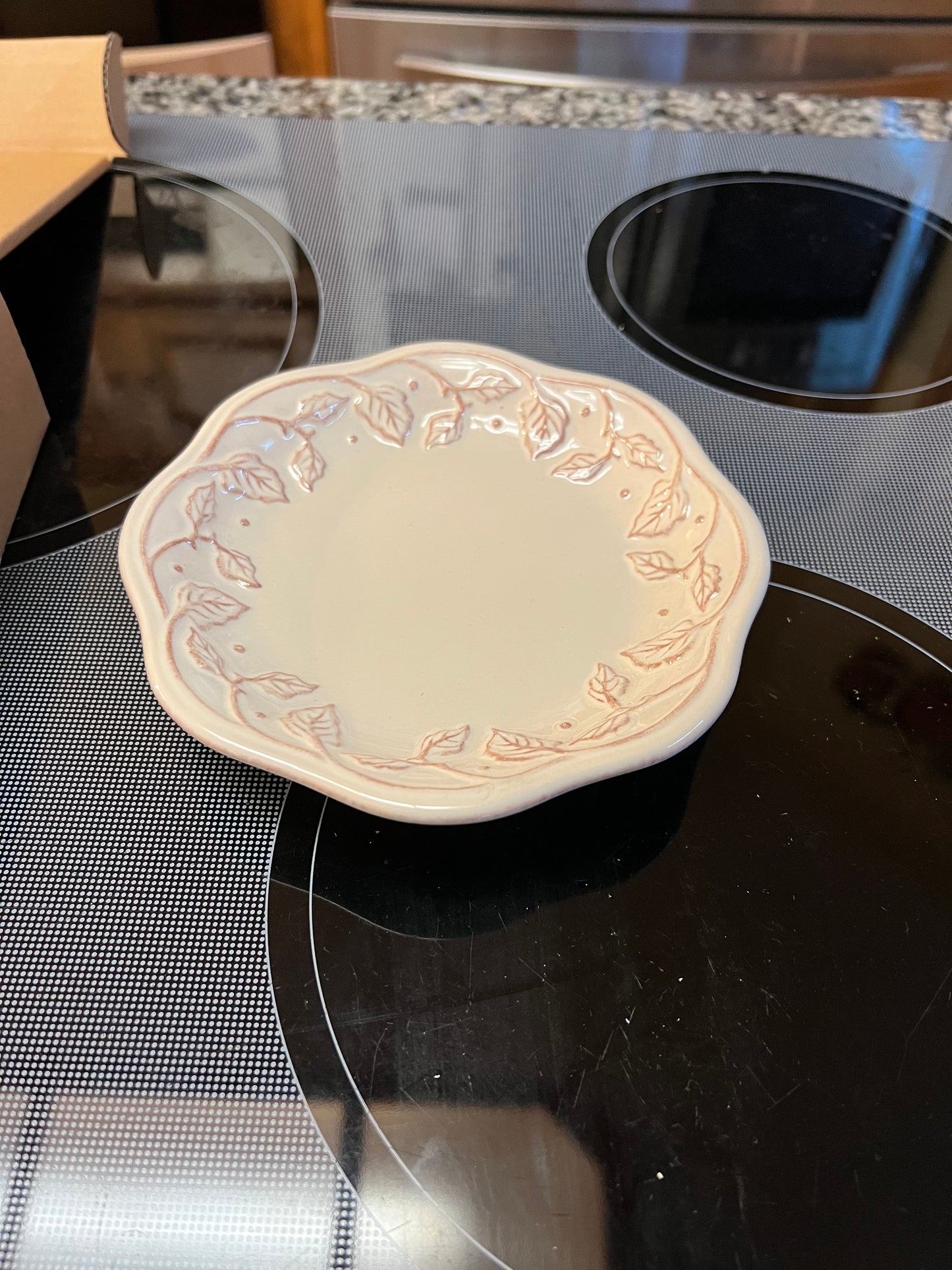 Longaberger pillar holder in vintage vine