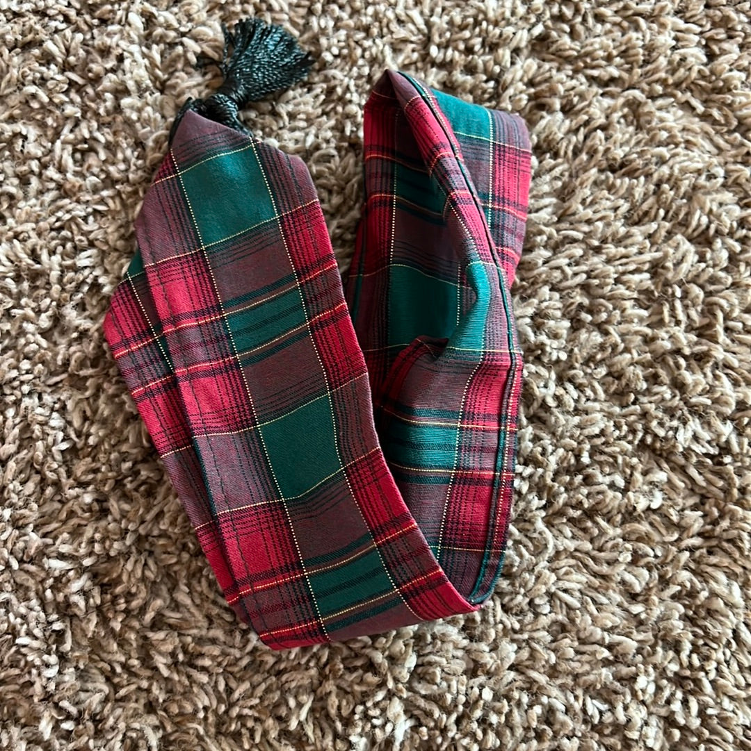 Longaberger tassel tie in evergreen plaid