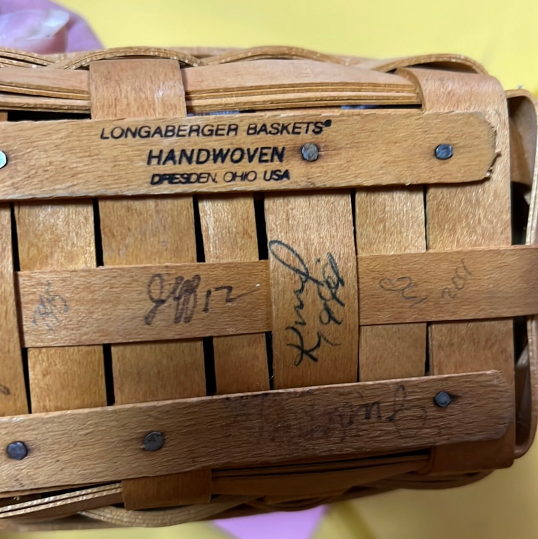 Longaberger Parsley basket with liner & protector