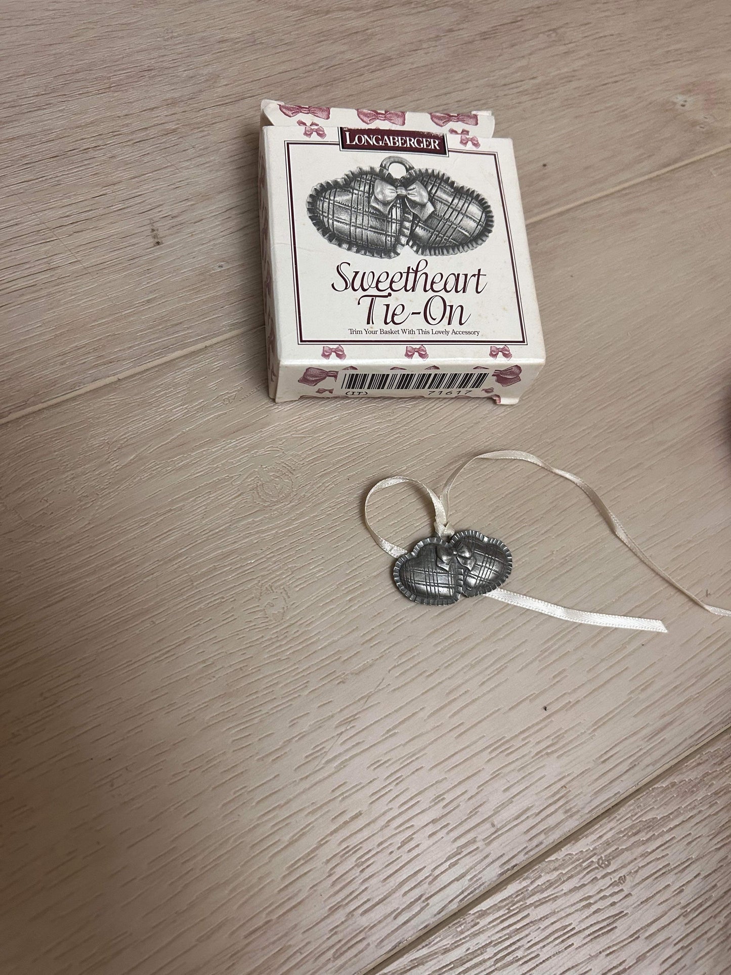 Longaberger Sweetheart Tie On (may not be in box)