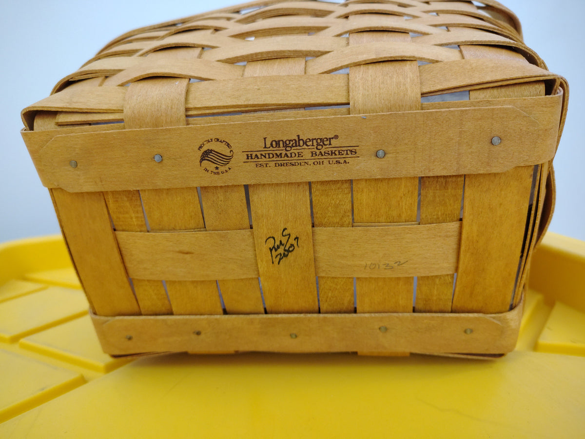 Longaberger Spring basket with hard divided protector and liner