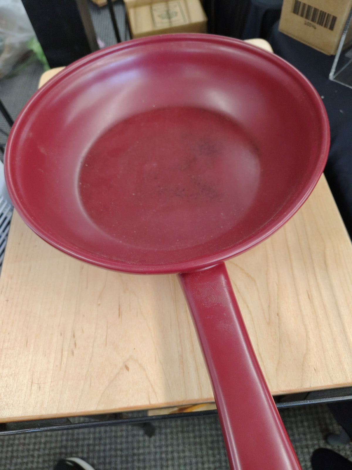 Longaberger flamewear pan in paprika. Has been used, see photos
