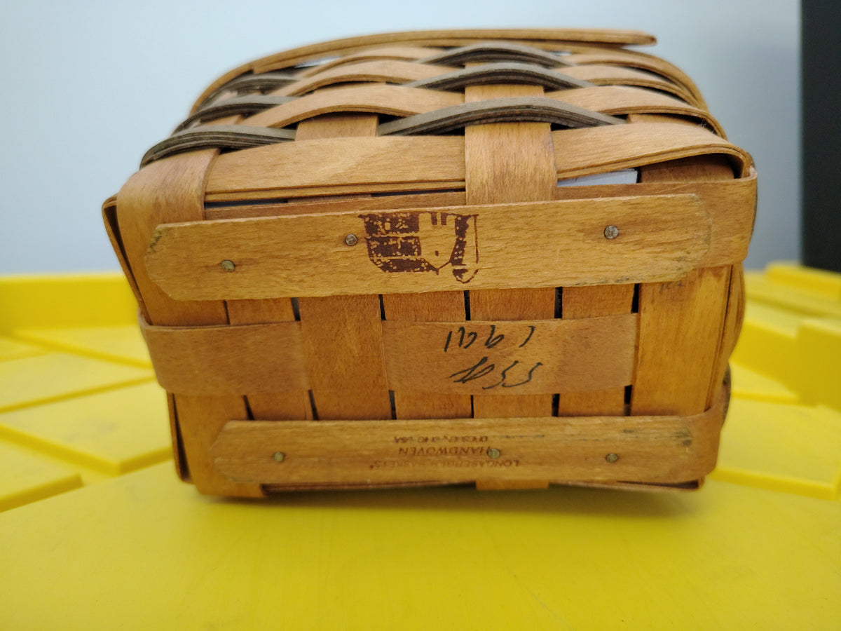 Longaberger Tea (green splints) with liner and protector basket