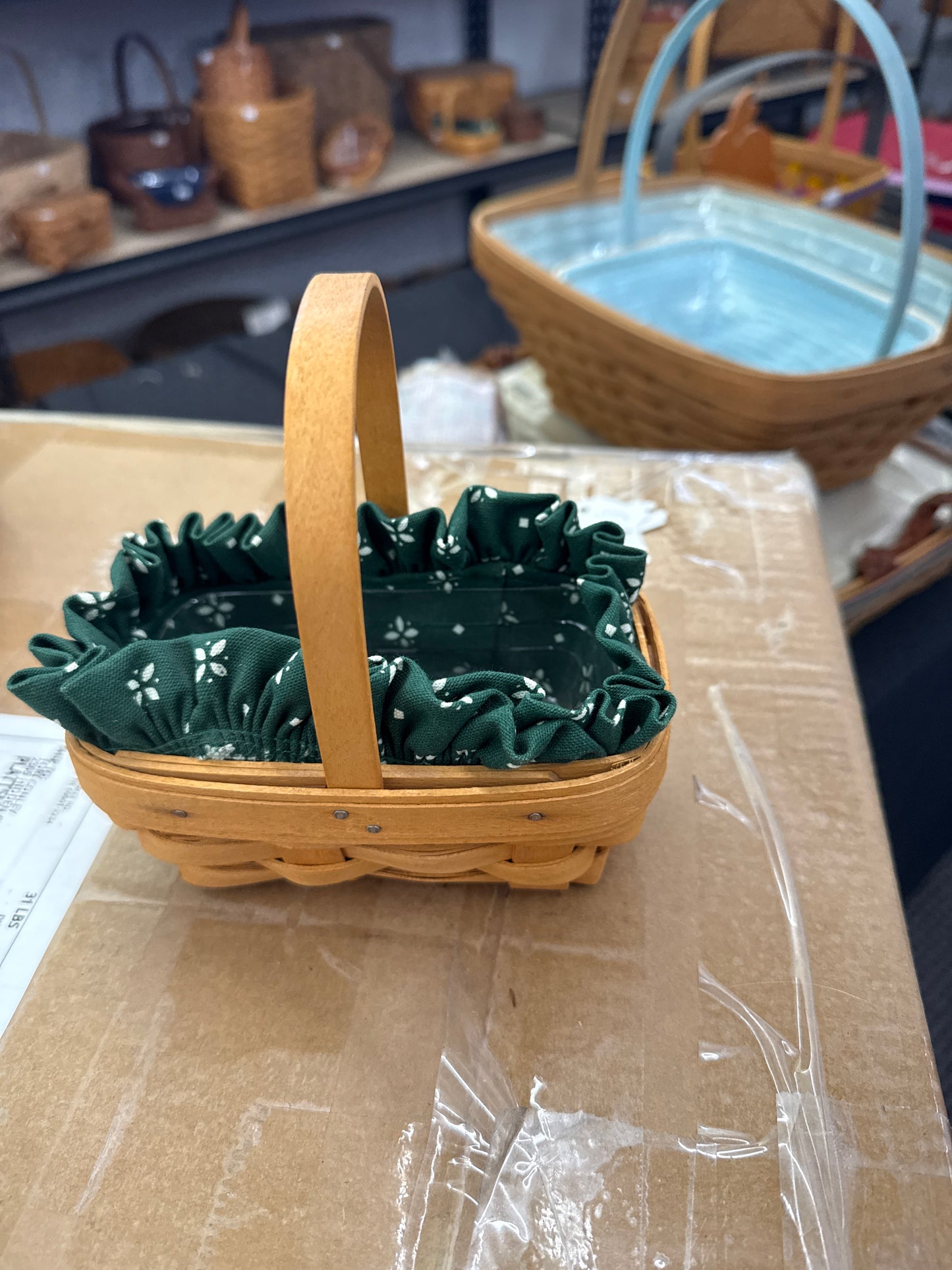 Longaberger parsley basket with liner and protector