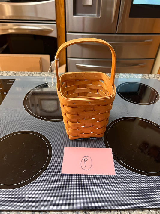 Longaberger Medium Peg Basket