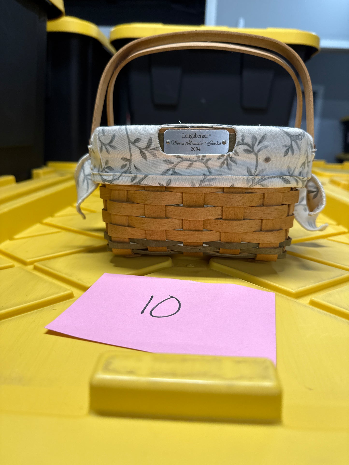 Longaberger 2004 woven memories basket with liner and protector