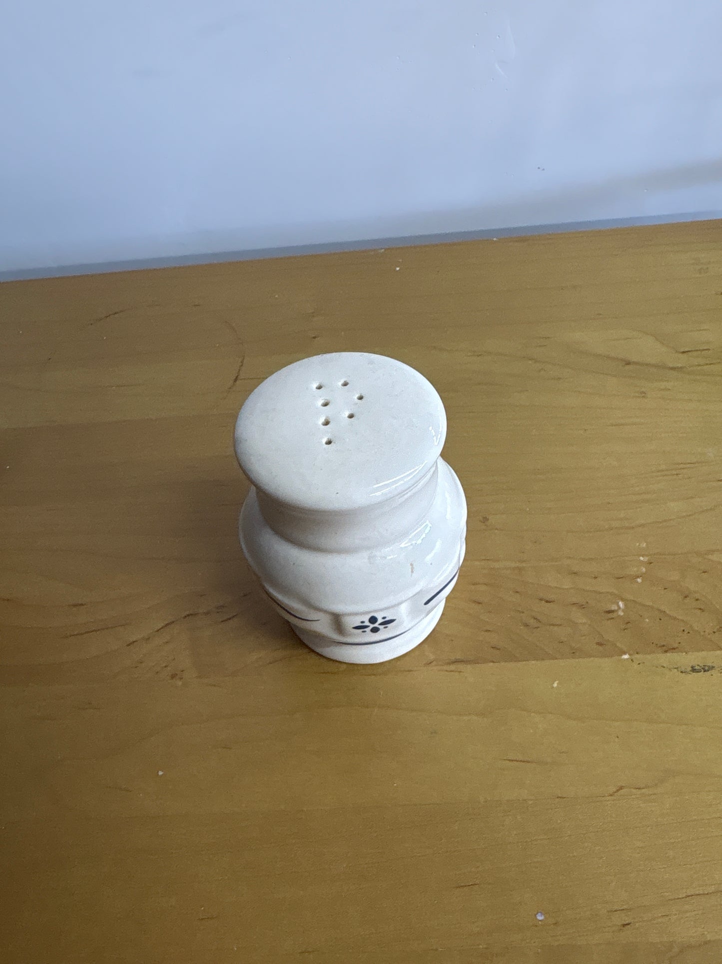 Longaberger Pepper Shaker with stopper in Classic Blue
