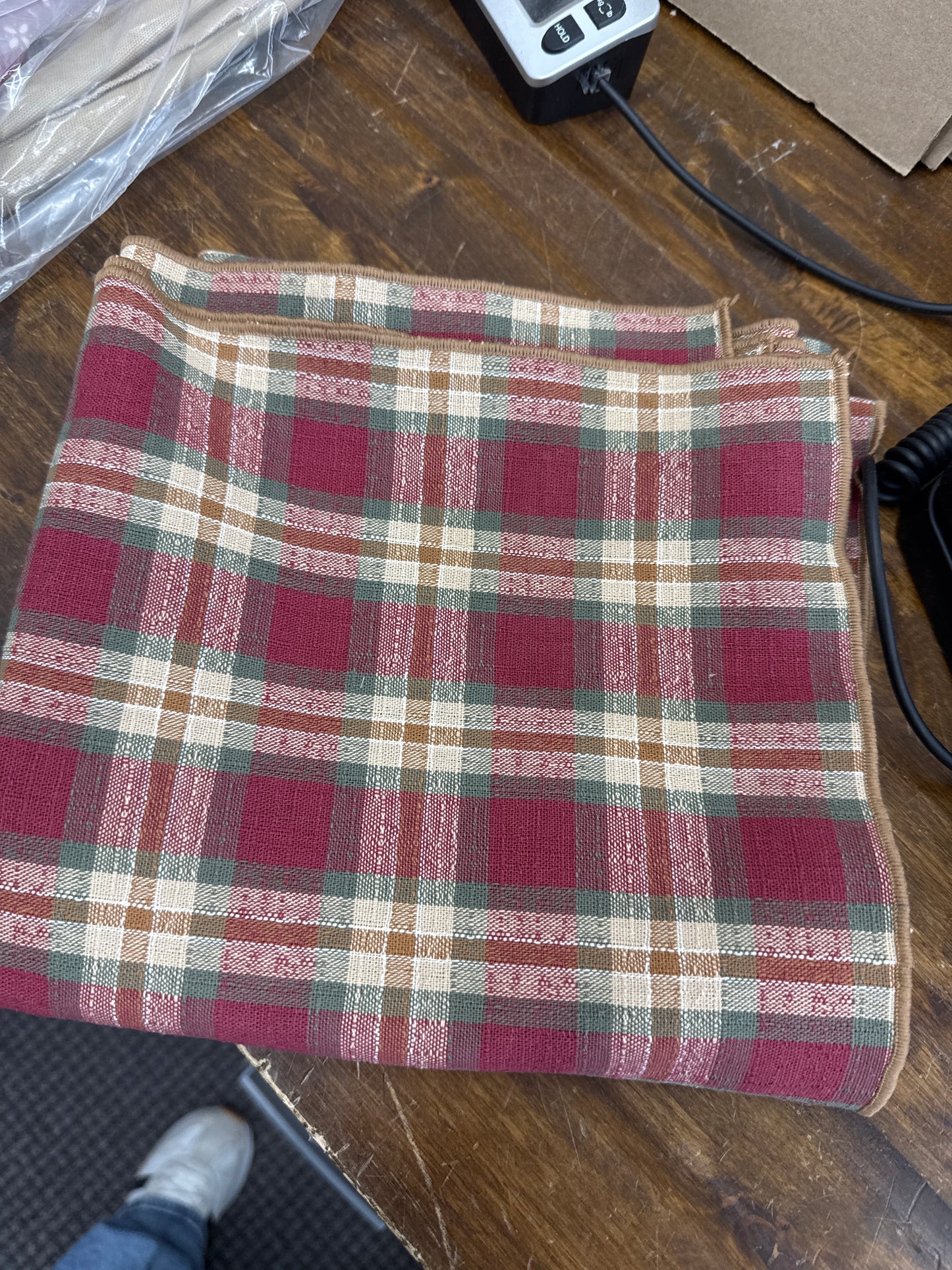 Longaberger 35” table square in orchard park plaid