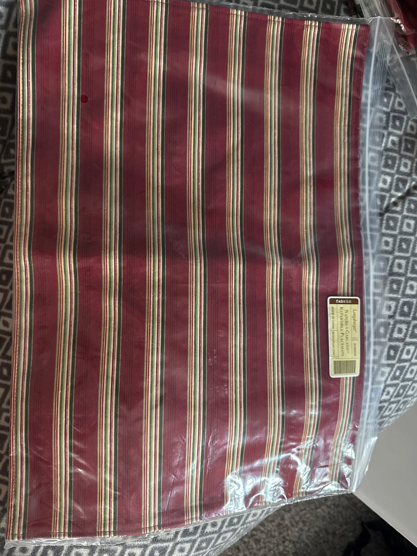 Longaberger Natures Garland Reversible Placemat in Natural/Holiday Stripe