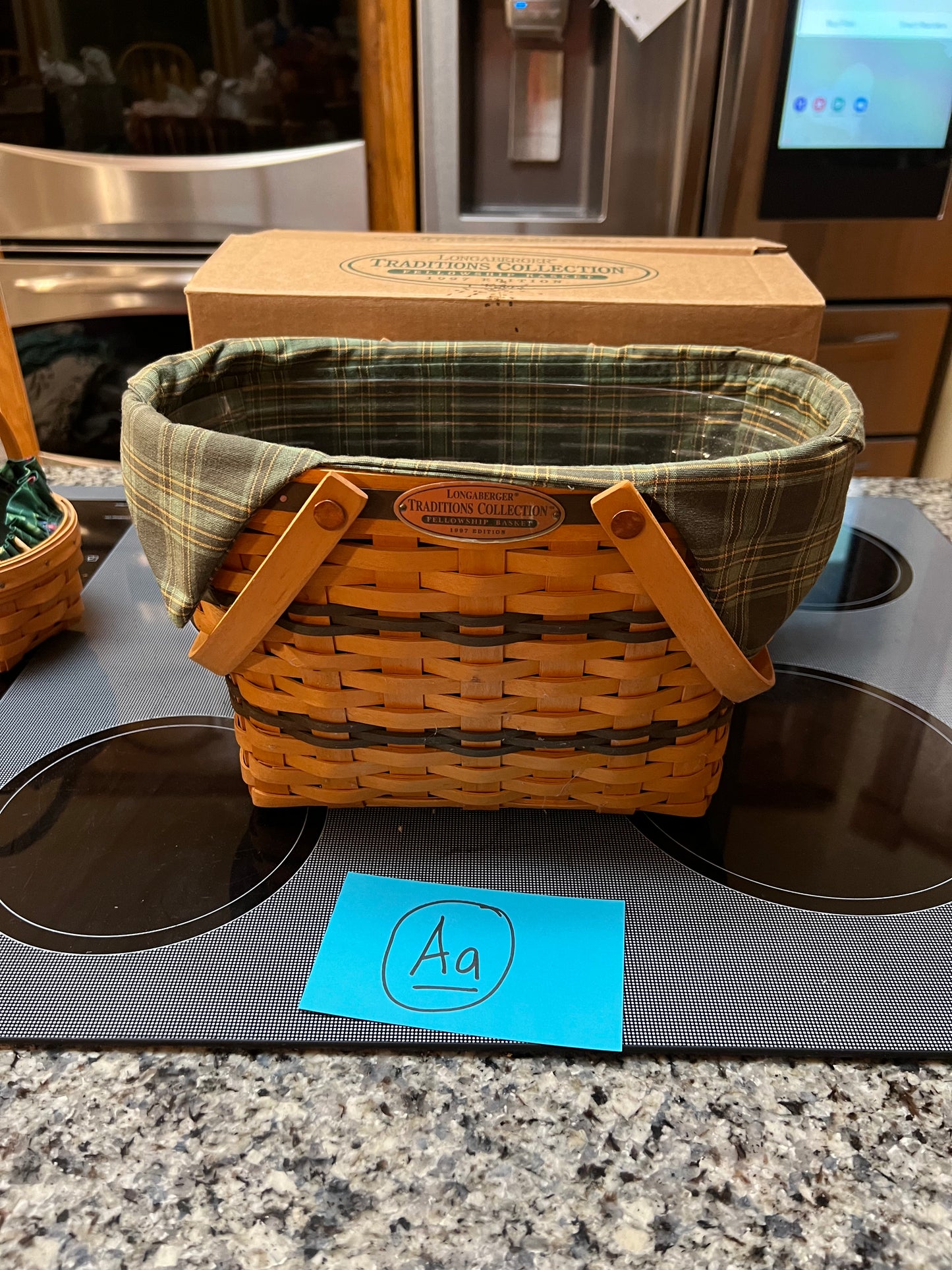 Longaberger Traditions Collection Fellowship Basket 1997 Edition with Liner and Protector