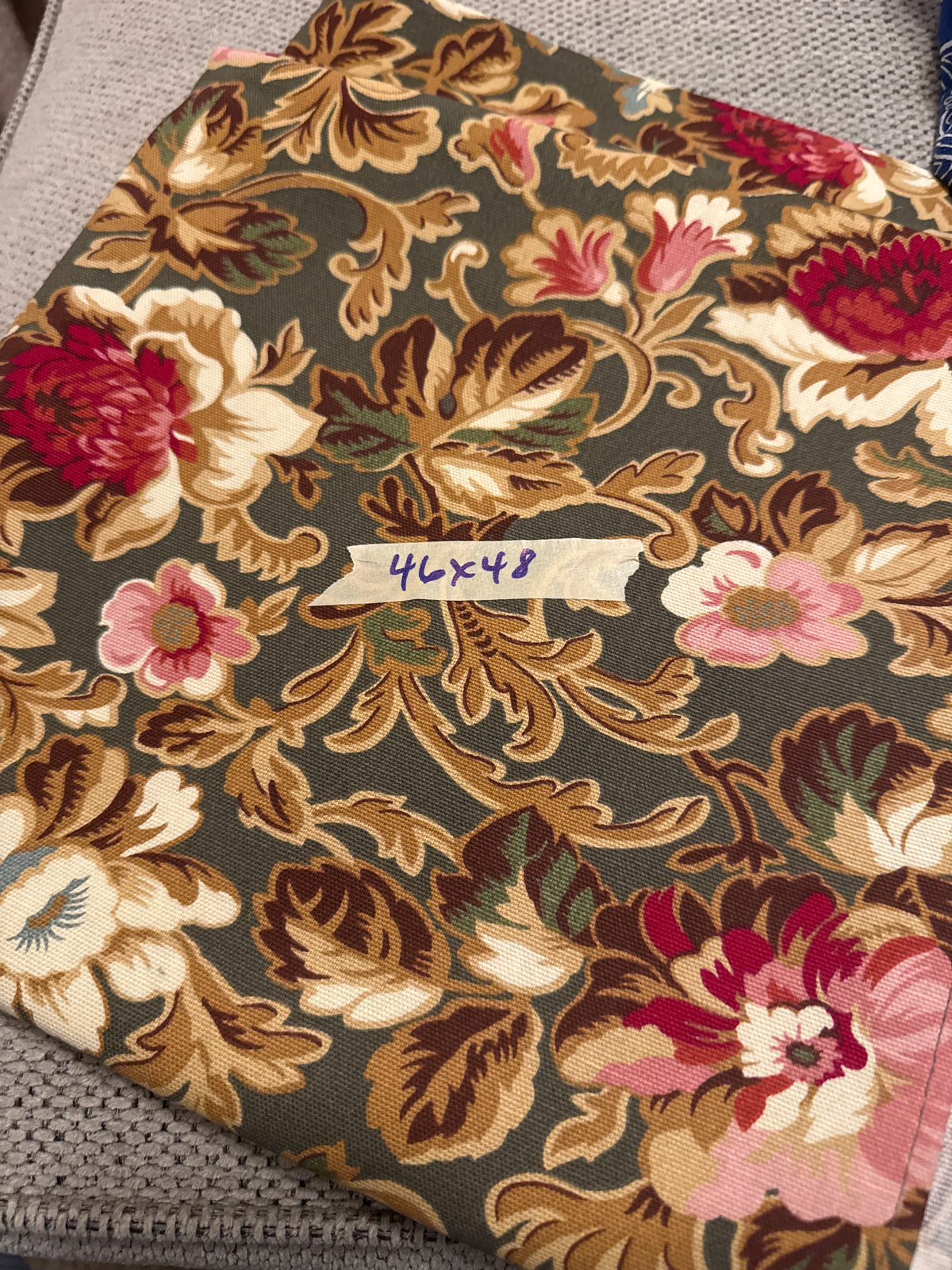 Longaberger 46x48 table cloth in majolica garden