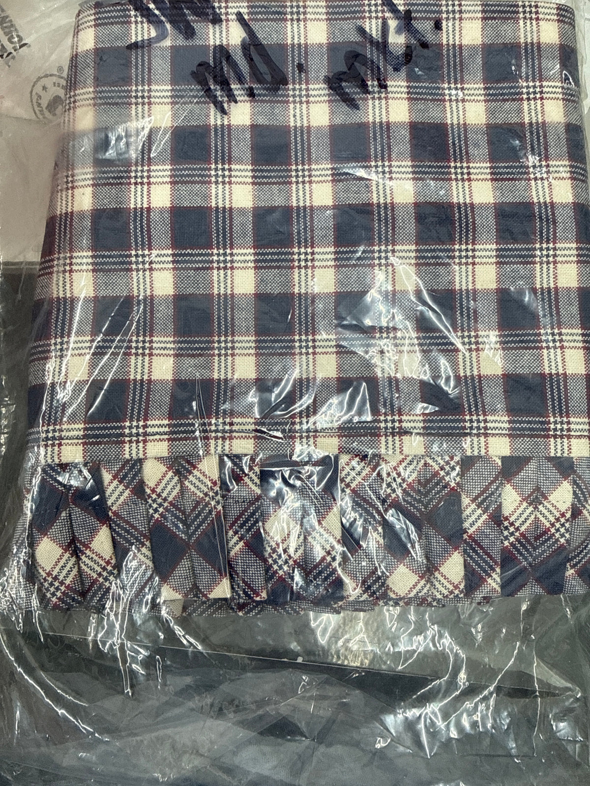 Longaberger JW plaid medium market liner