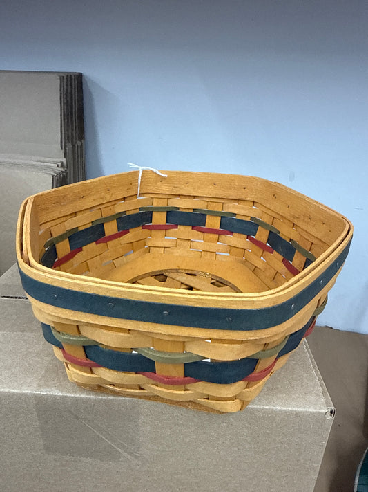 Longaberger awards 9” generations basket