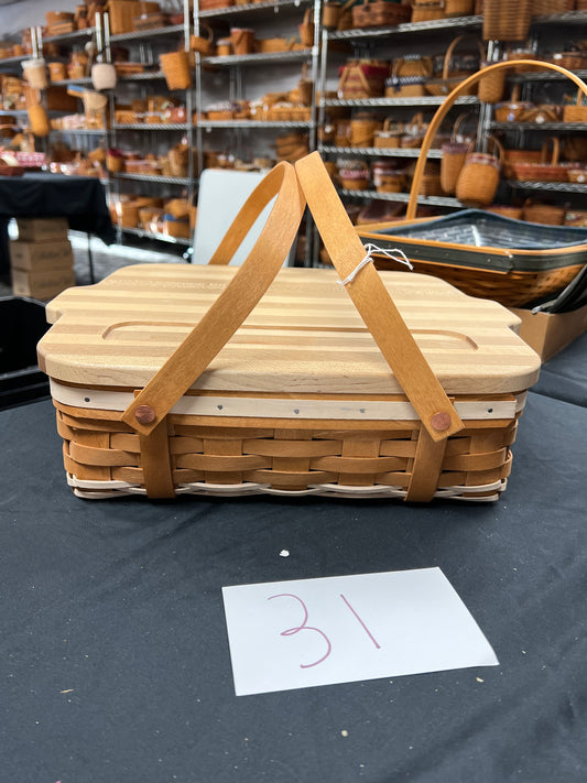 Longaberger pie Basket with lid