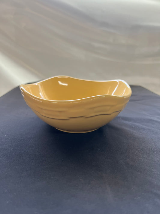 Longaberger Small Waved Bowl in Butternut