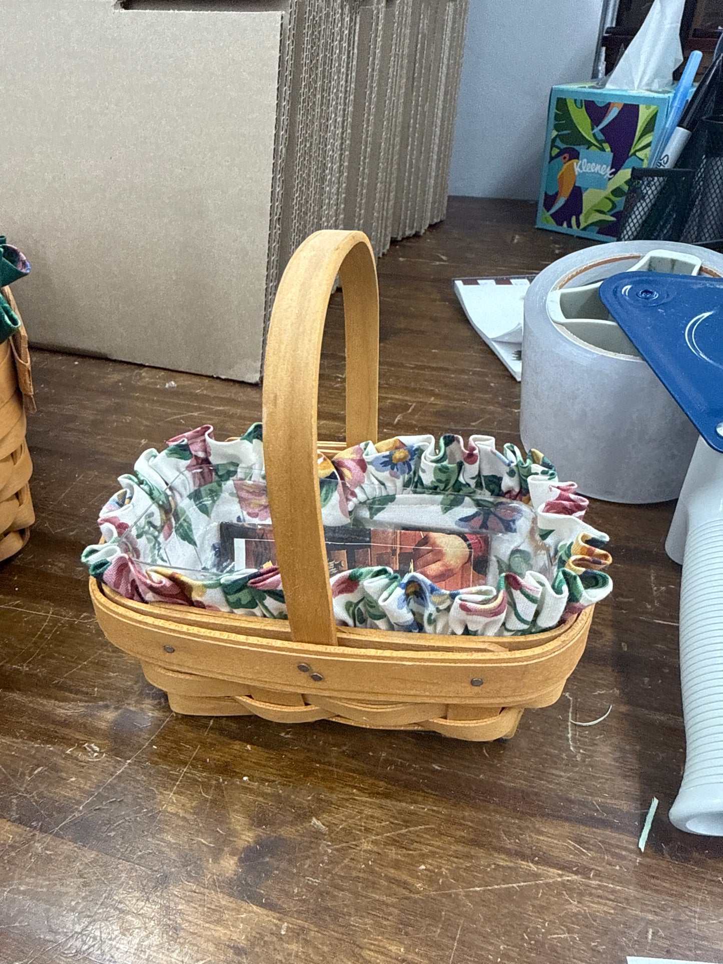 Longaberger parsley basket with liner and protector