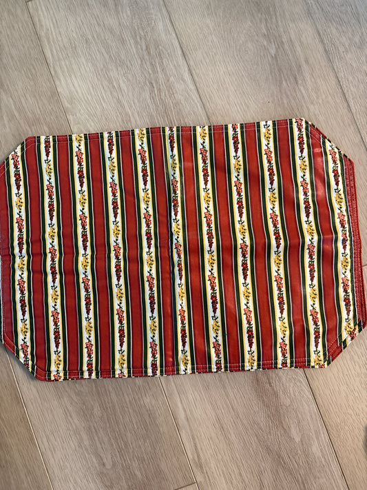 Longaberger snap dragon placemats set of 2