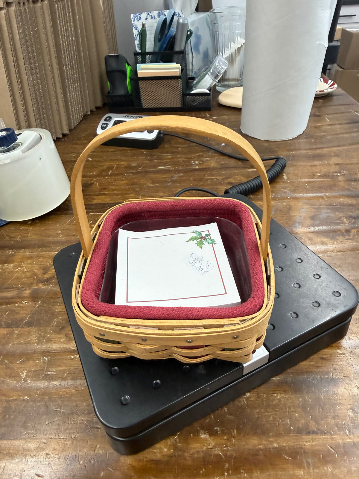 Longaberger holiday helper basket with liner, protector, and note pad