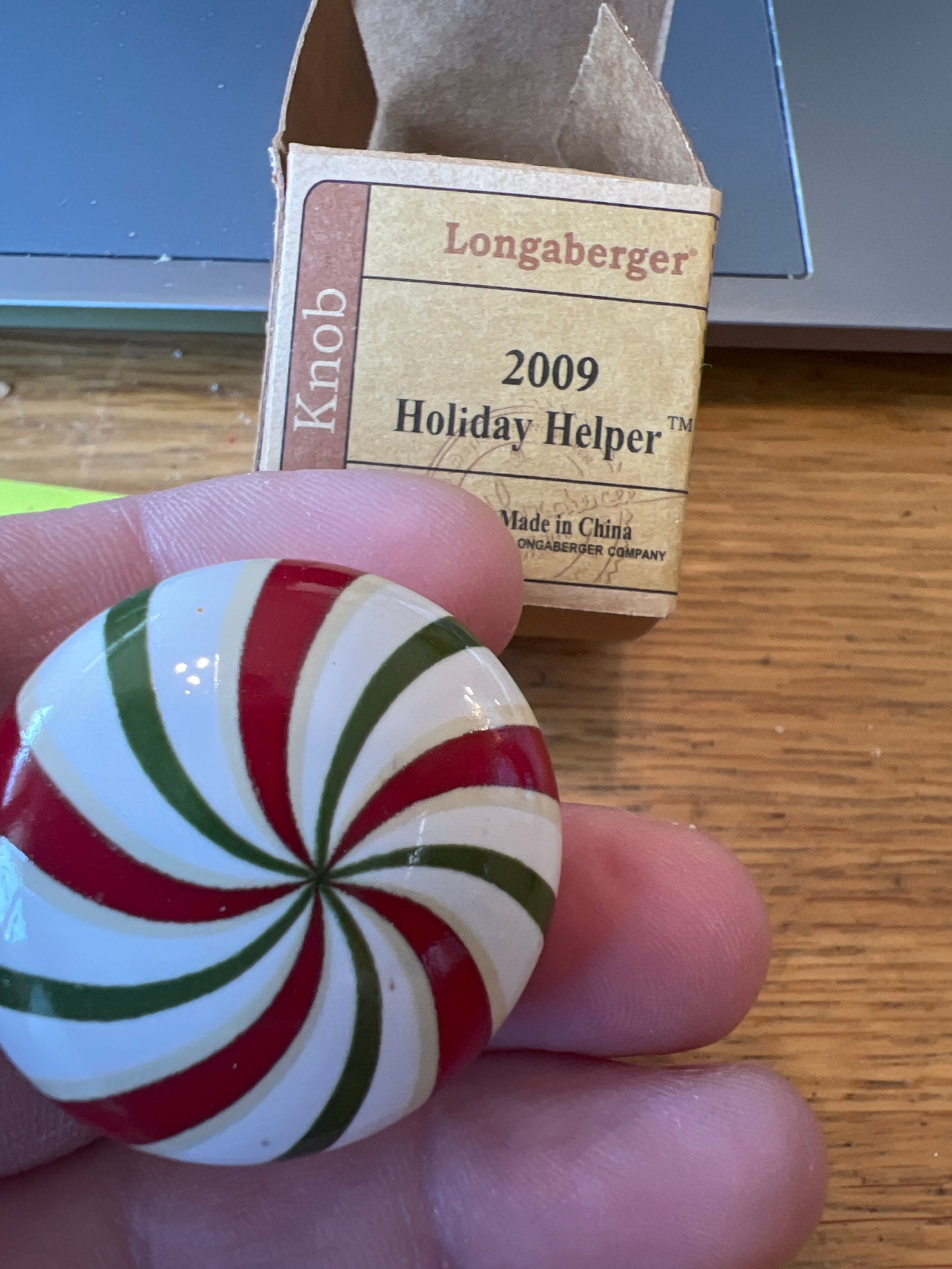 Longaberger 2009 treats holiday helper knob