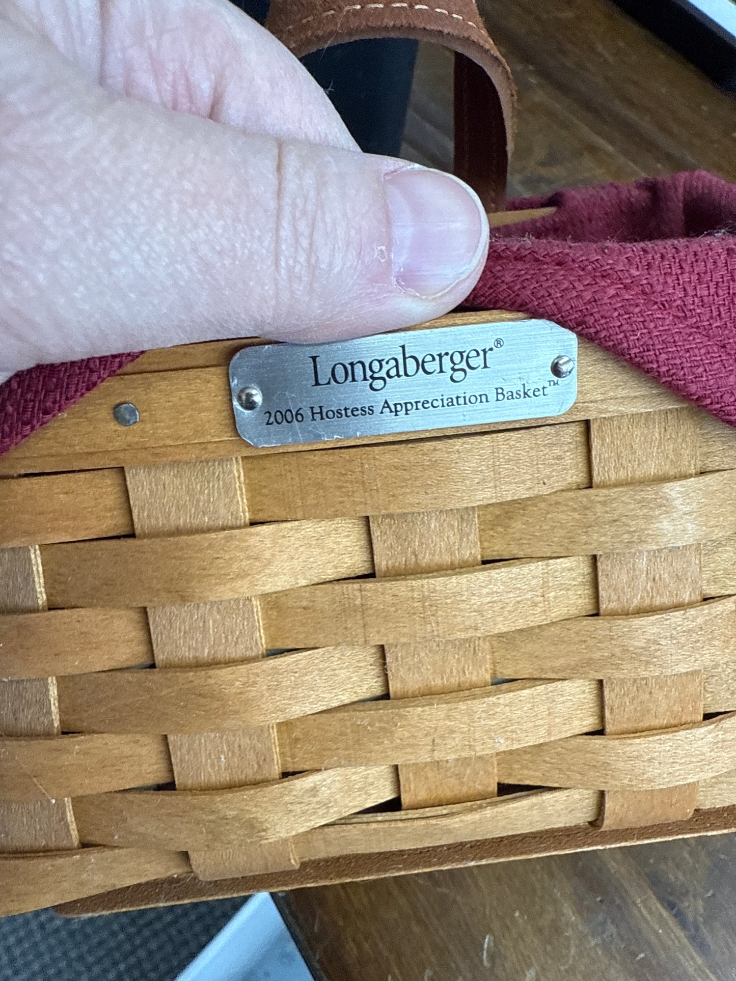 Longaberger 2006 hostess appreciation basket with liner and protector (liner is a little dusty)