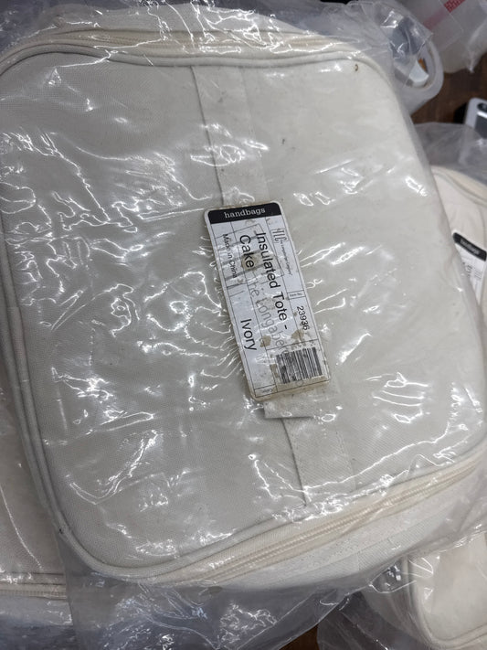 Longaberger insulated cake tote