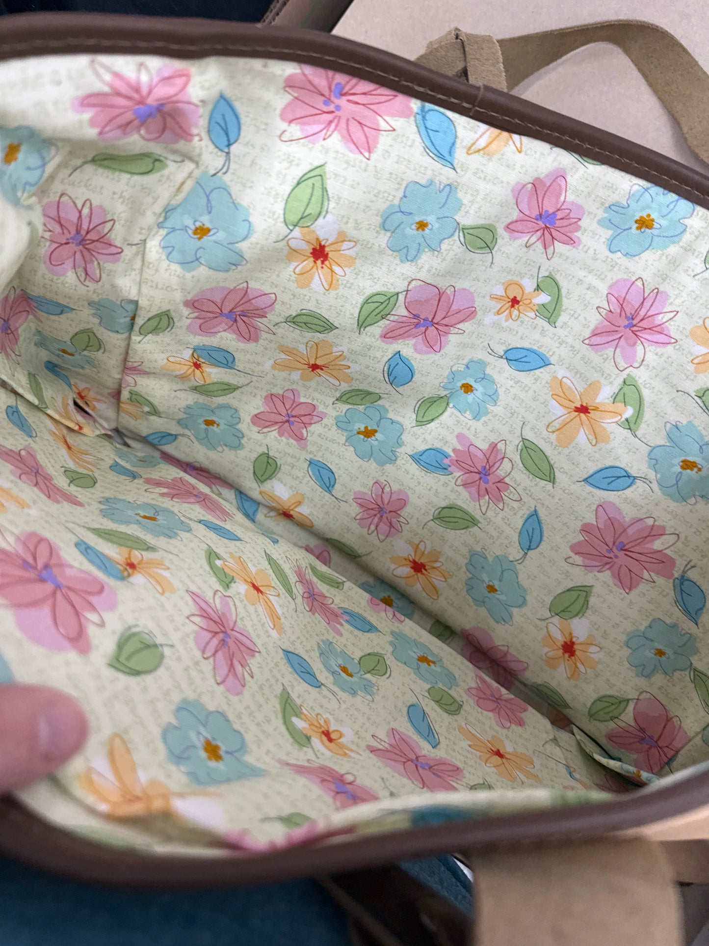 Longaberger tote in crème