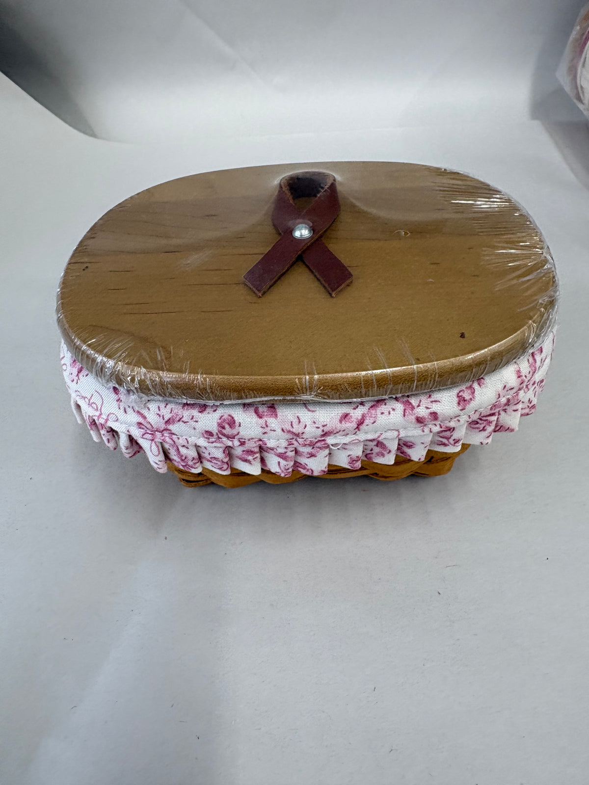 Longaberger 2008 Horizon of Hope Basket with liner, Protector and Lid in Warm Brown