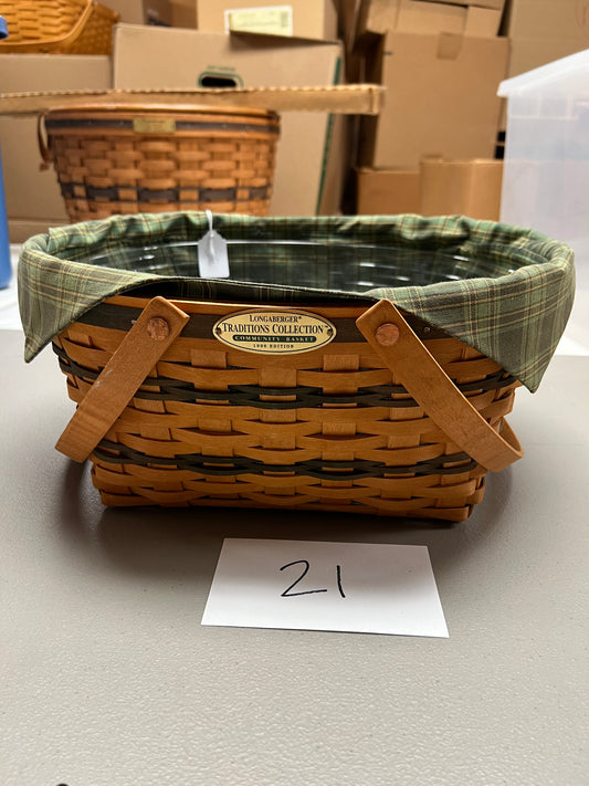 Longaberger Traditions Collection Community Basket 1996 Edition with Liner and Protector