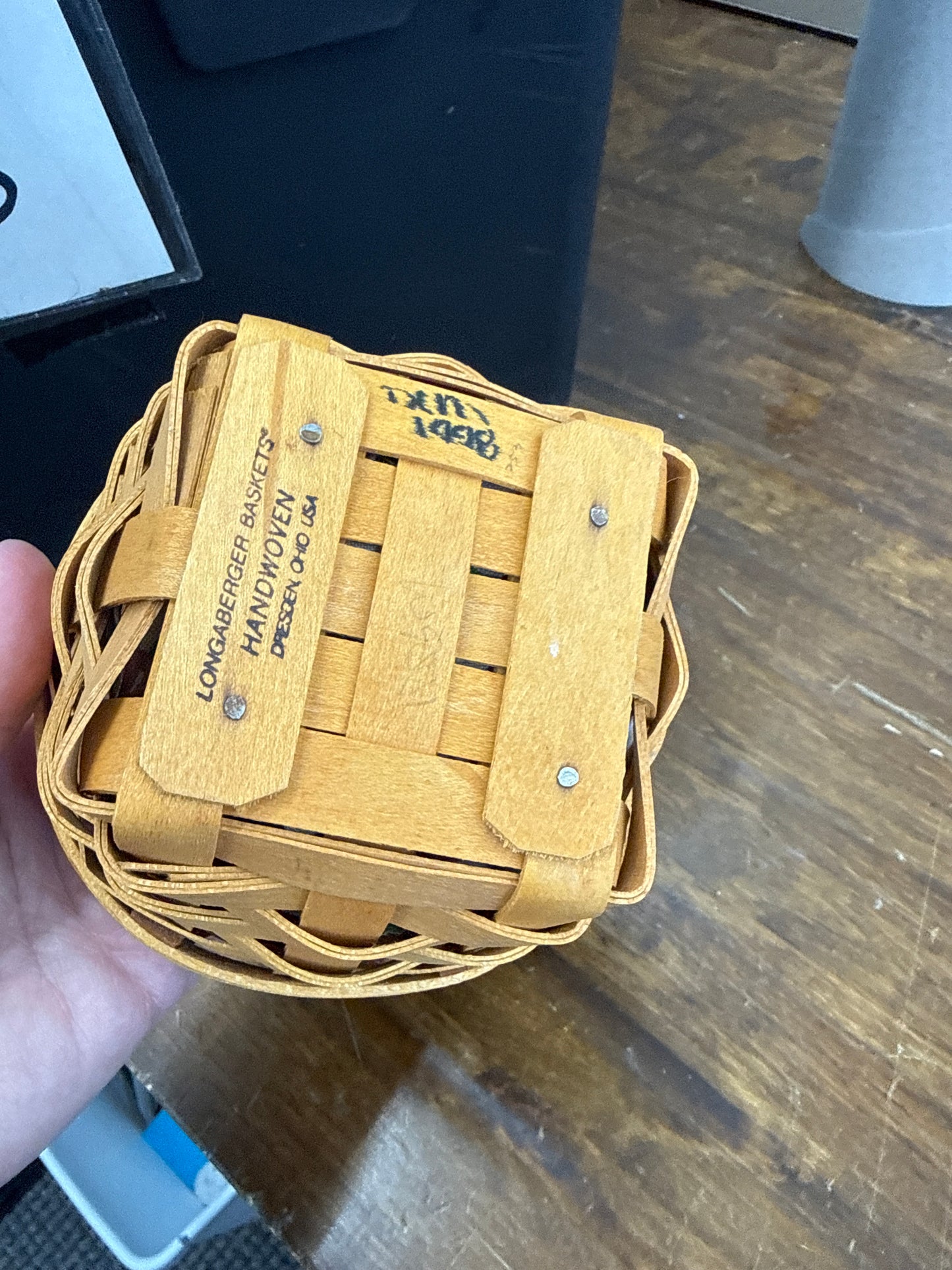 Longaberger thyme basket with liner and protector