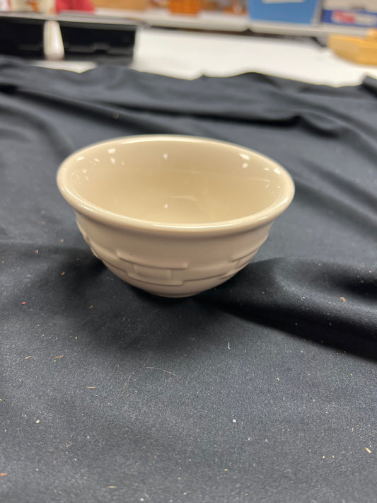 Longaberger dessert bowl in ivory