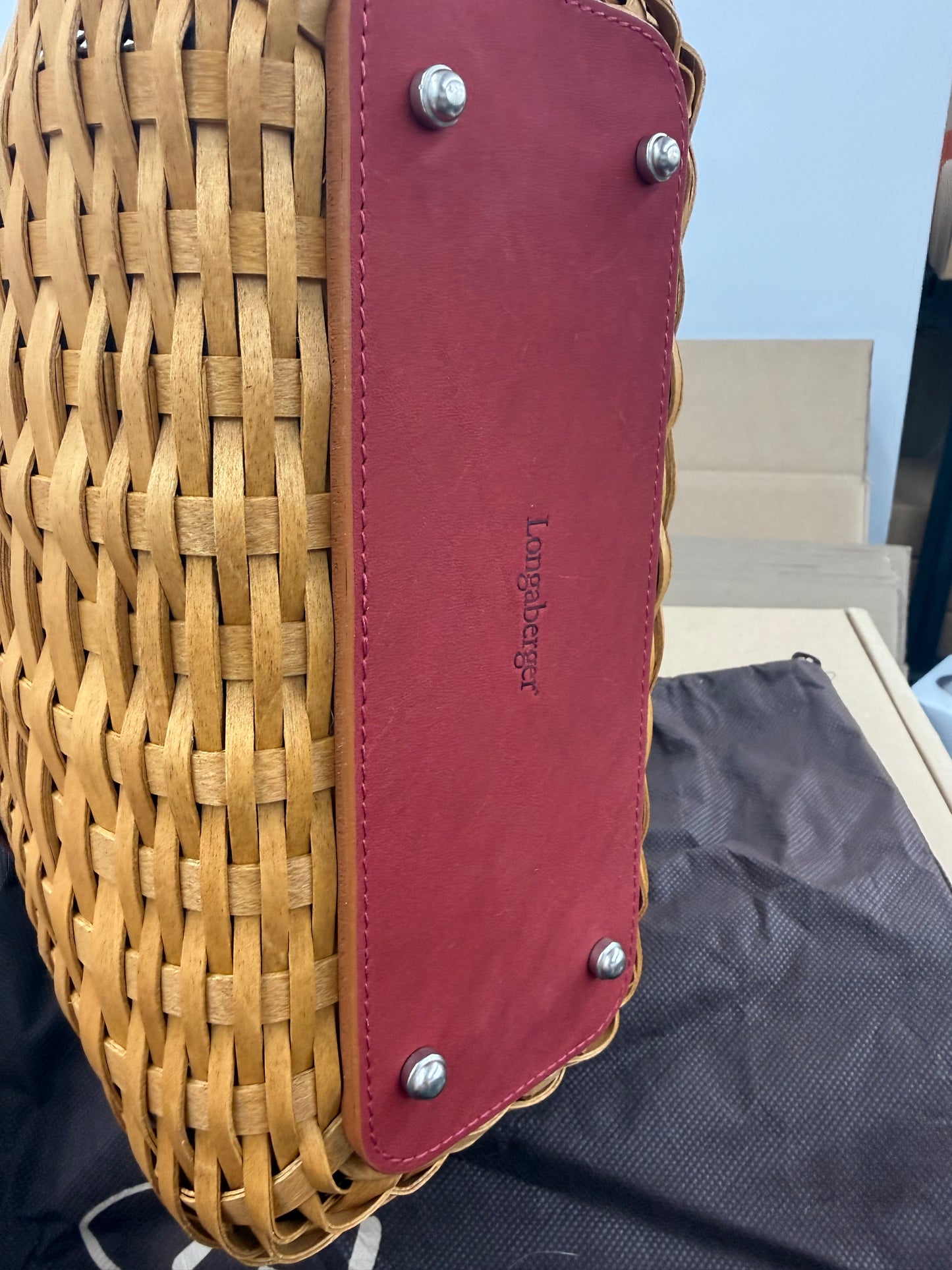 Sisters by Longaberger basket everday bag in warm brown (new in box)